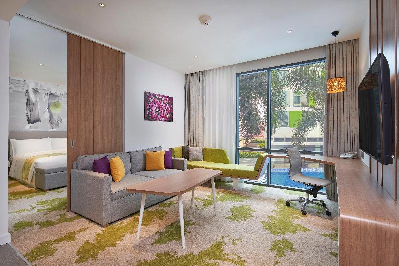 سوئیت با تخت بزرگ, Holiday Inn & Suites Saigon Airport, An Ihg
