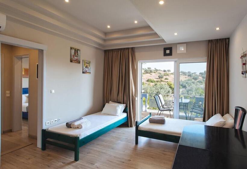 اتاق لوکس چهار تخته, Sunny Place Resort