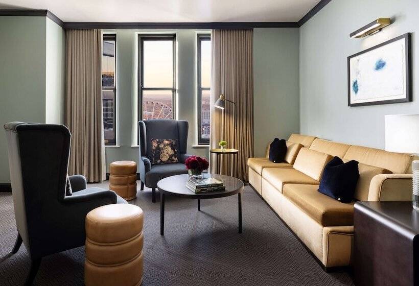 سوئیت برای معلولان, The Candler Hotel Atlanta, Curio Collection By Hilton