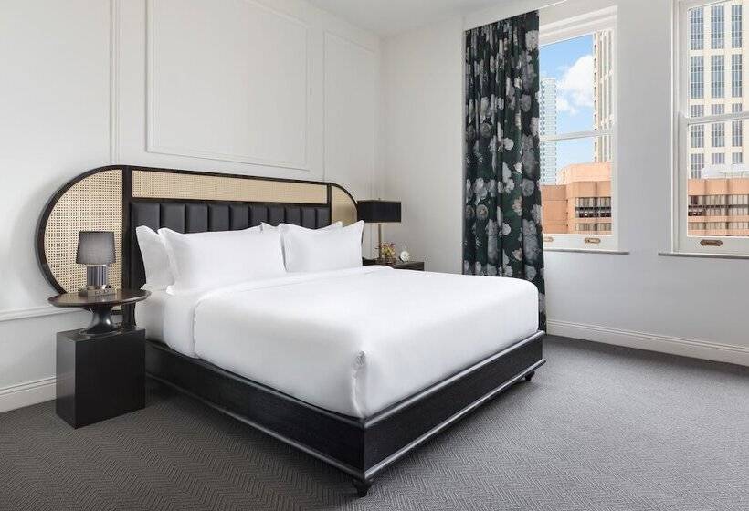 اتاق دلوکس مخصوص معلولین, The Candler Hotel Atlanta, Curio Collection By Hilton