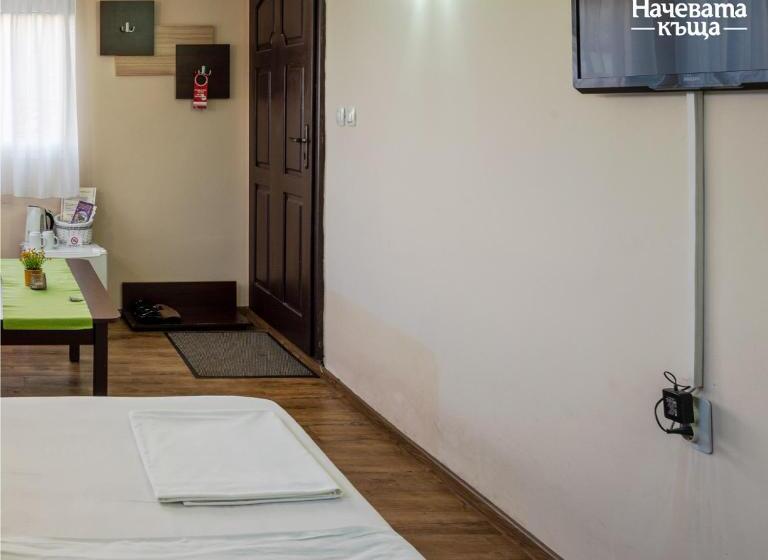 سوییت جونیور, Guest House Nachevata Kashta