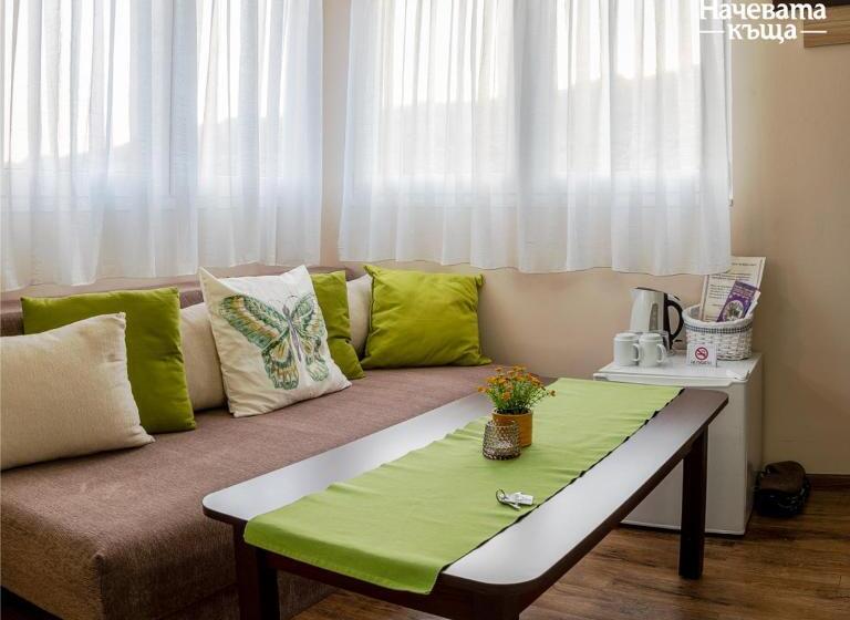 سوییت جونیور, Guest House Nachevata Kashta