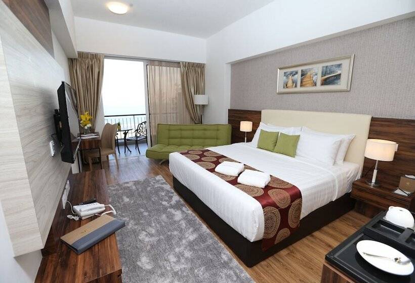 اتاق سوپریور با تخت بزرگ, Amerald Resort Hotel Desaru