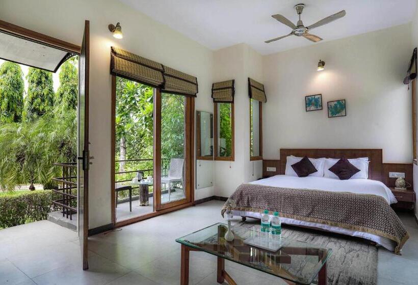 سوییت سوپریور, Corbett Panorama Resort