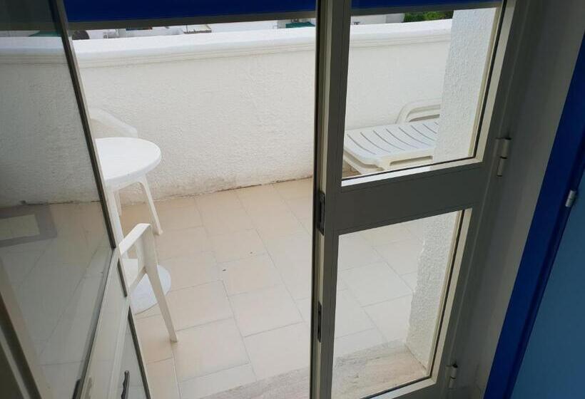 اتاق استاندارد با تراس, Caraibisiaco Sul Mare