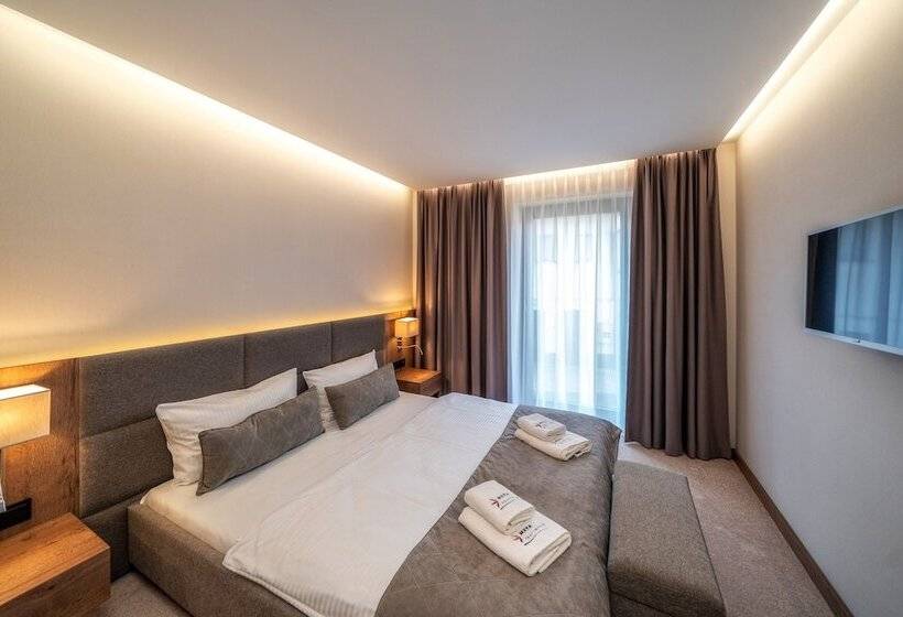 استودیوی استاندارد, Meta Apartments