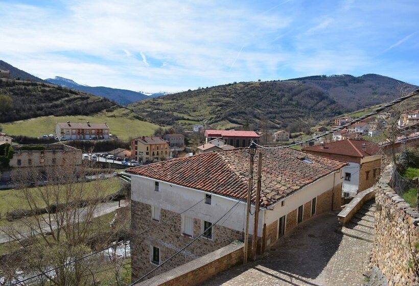 اتاق سوپریور, Posada Hoyos De Iregua