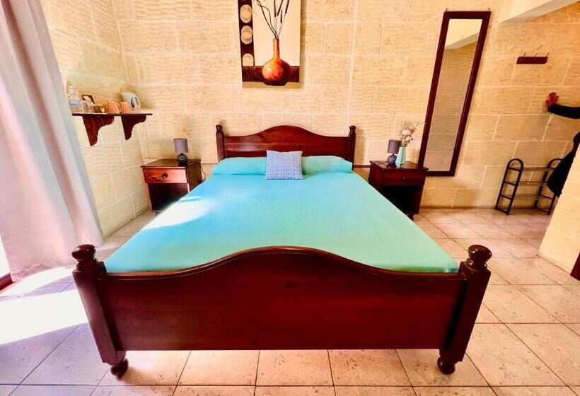 اتاق لوکس, Grotto's Paradise B&b