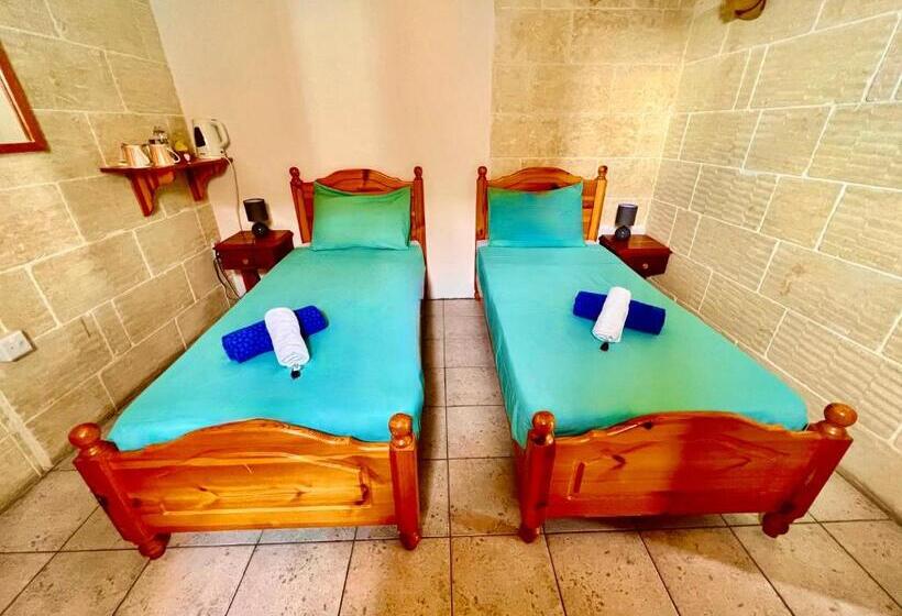 اتاق استاندارد, Grotto's Paradise B&b