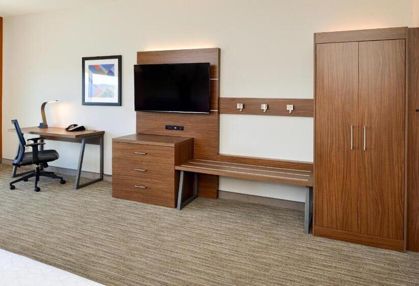 سوئیت برای معلولان, Holiday Inn Express & Suites   Elko, An Ihg