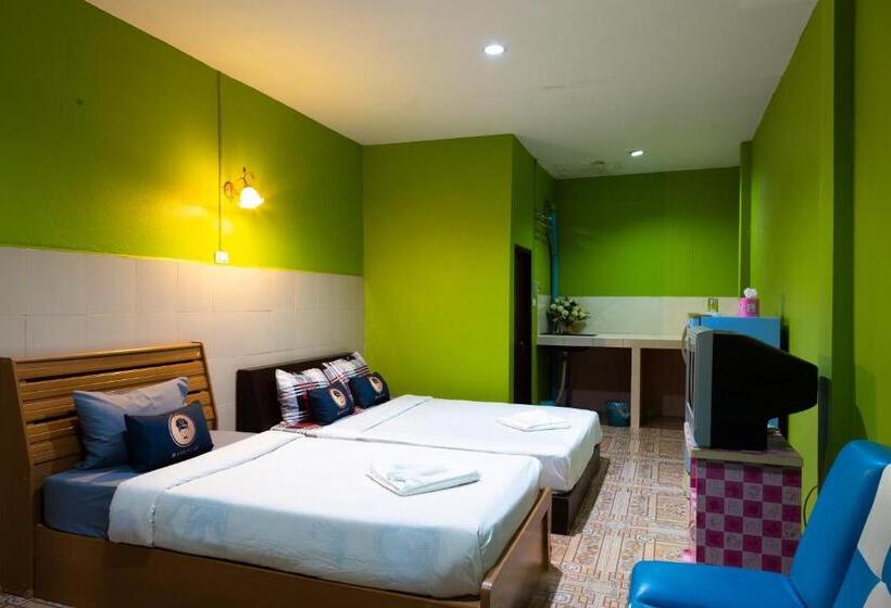 اتاق استاندارد سه نفره, Roomquest Amphawa Vaylasamran