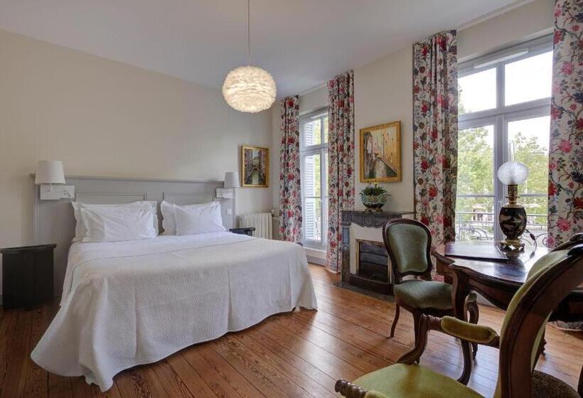 مجموعه ویستا شهر, B&b Le Clos D Argenson