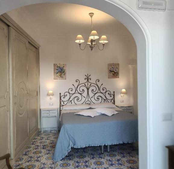 اتاق لوکس با بالکن, B&b Villa Cristina