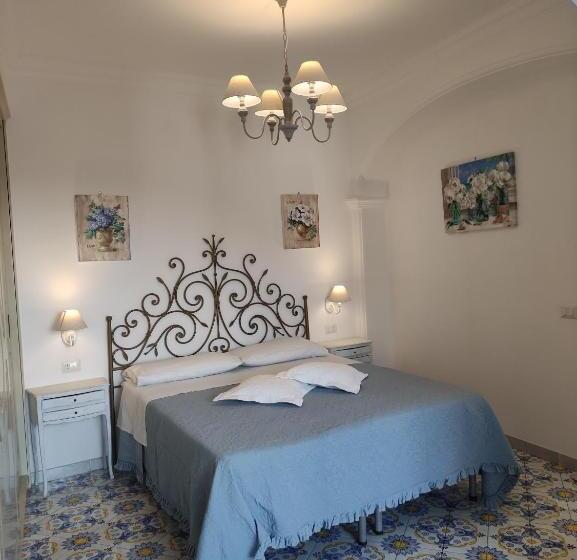 اتاق لوکس با بالکن, B&b Villa Cristina
