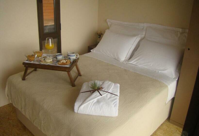 بانگلوی استاندارد با چشم‌انداز دریا, Alluar Lodge