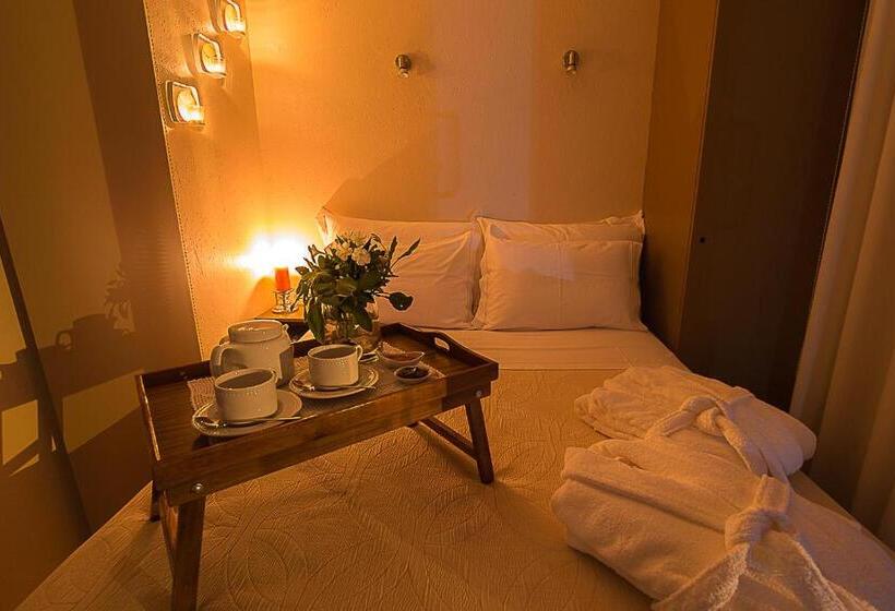بانگلوی استاندارد با چشم‌انداز دریا, Alluar Lodge
