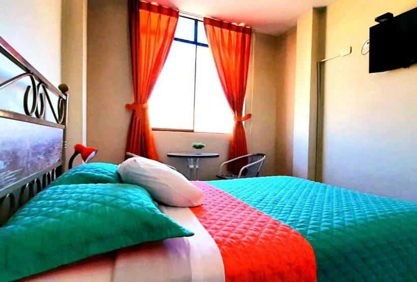 اتاق استاندارد چهار تخته, Diamond Monkey Lodge