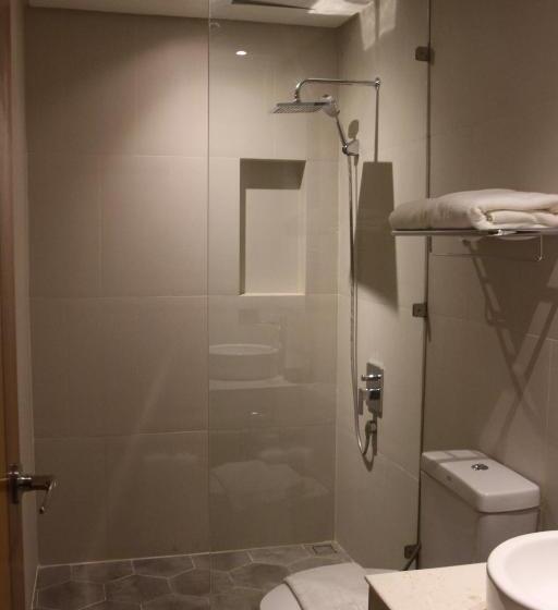 سوییت لوکس, Acacia Hotel Bacolod