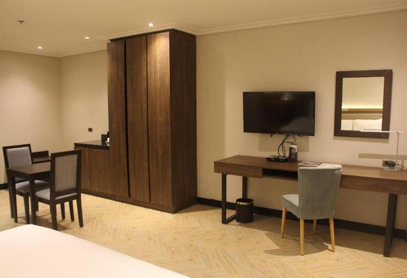 سوییت لوکس, Acacia Hotel Bacolod
