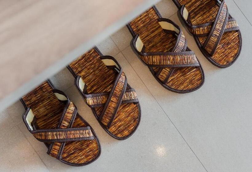 琮城市景观的豪华间, Amber Pattaya