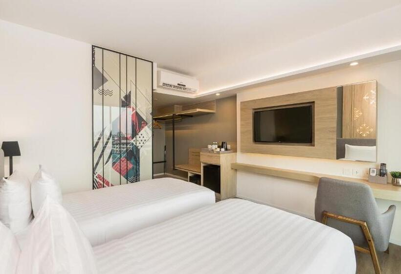 琮城市景观的豪华间, Amber Pattaya