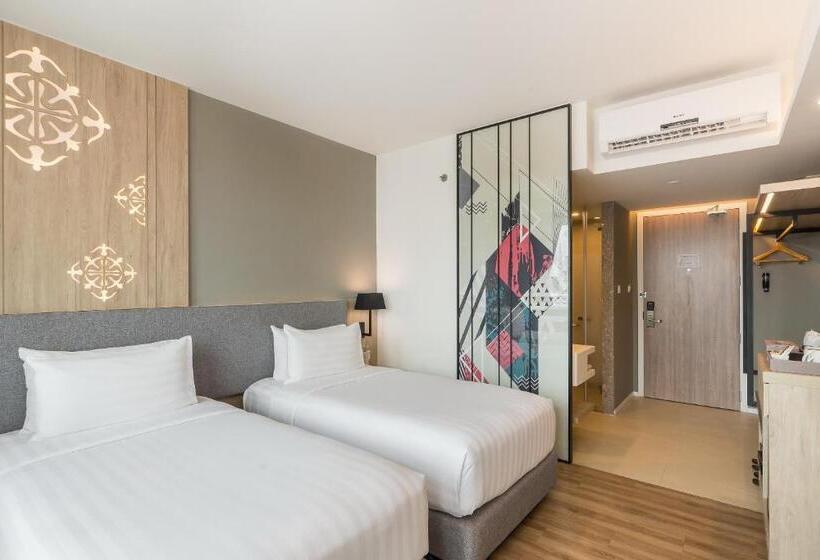 琮城市景观的豪华间, Amber Pattaya