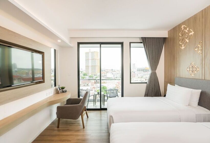 琮城市景观的豪华间, Amber Pattaya