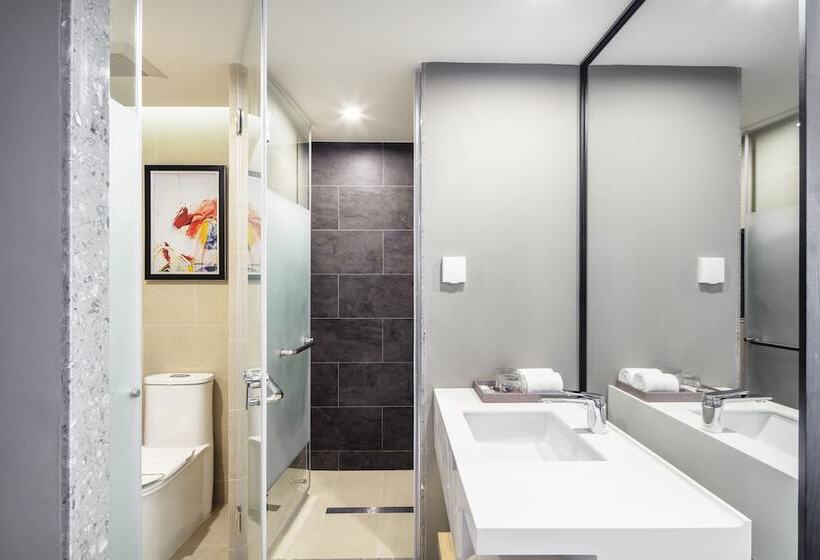 琮城市景观的豪华间, Amber Pattaya