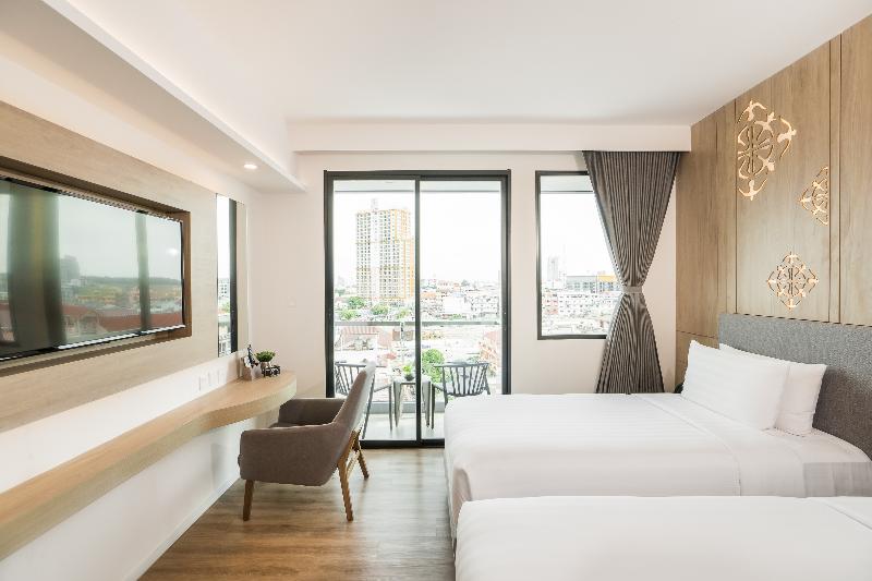 琮城市景观的豪华间, Amber Pattaya