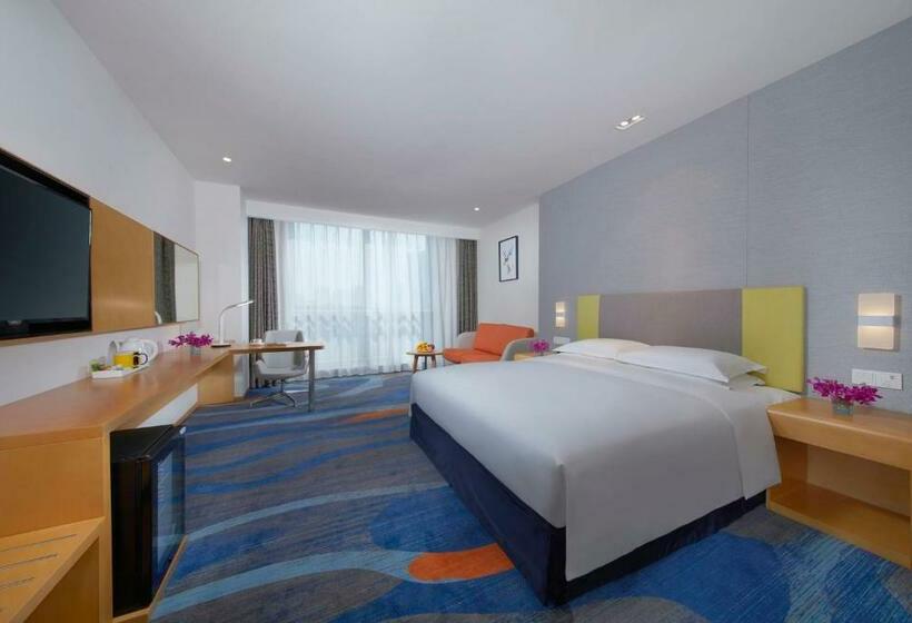 اتاق سوپریور با تخت بزرگ, Holiday Inn Express Zhengzhou Zhengdong, An Ihg