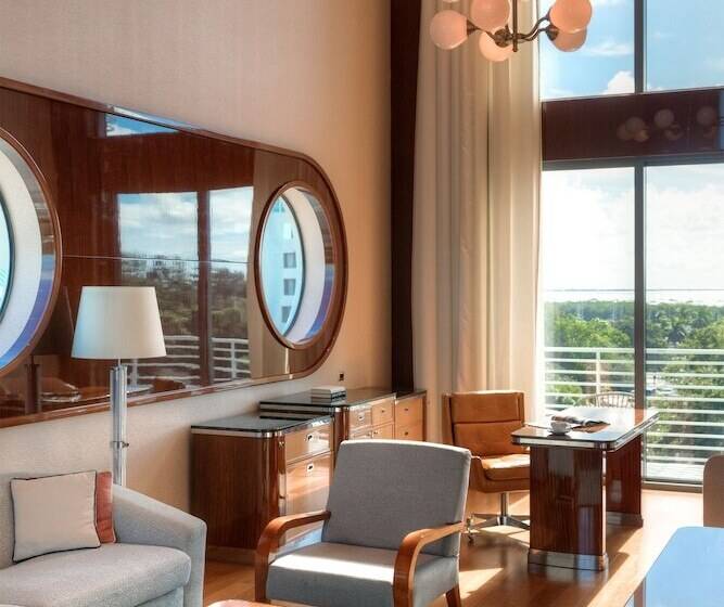 سوئیت پرزیدنت, Mr. C Miami  Coconut Grove