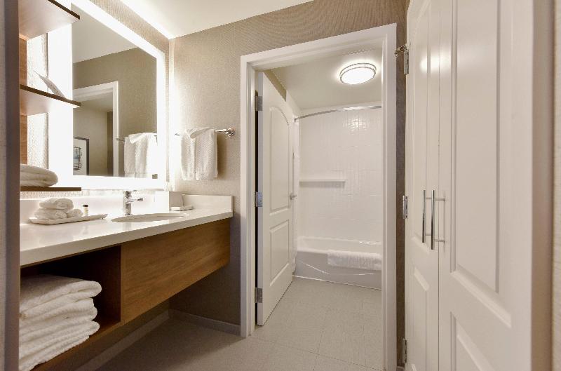 سوئیت با تخت بزرگ, Staybridge Suites Waterloo  St. Jacobs Area