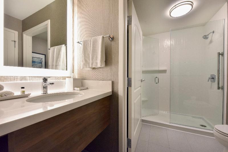 سوئیت با تخت بزرگ, Staybridge Suites Waterloo  St. Jacobs Area