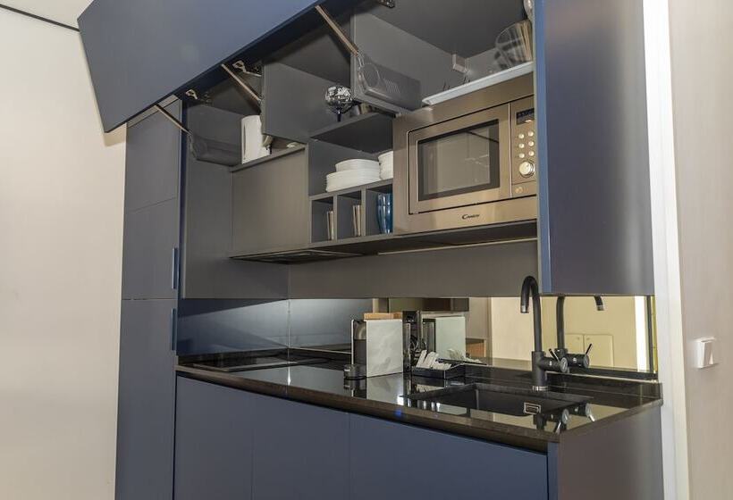استودیوی استاندارد, Smartrental Collection Gran Via Centric