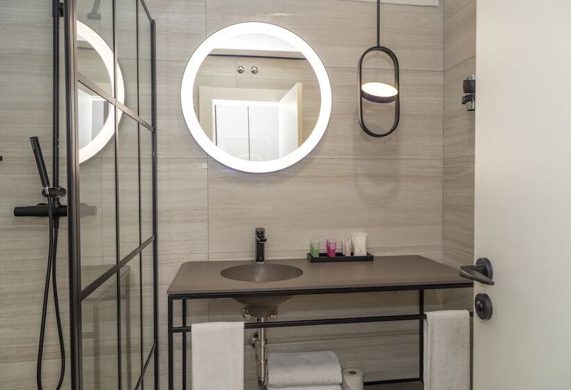 استودیوی استاندارد, Smartrental Collection Gran Via Centric