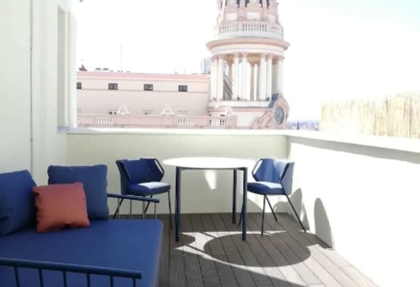 استودیو استاندارد با تراس, Smartrental Collection Gran Via Centric