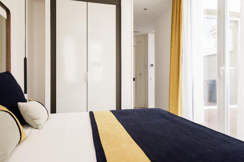 استودیو استاندارد با تراس, Smartrental Collection Gran Via Centric