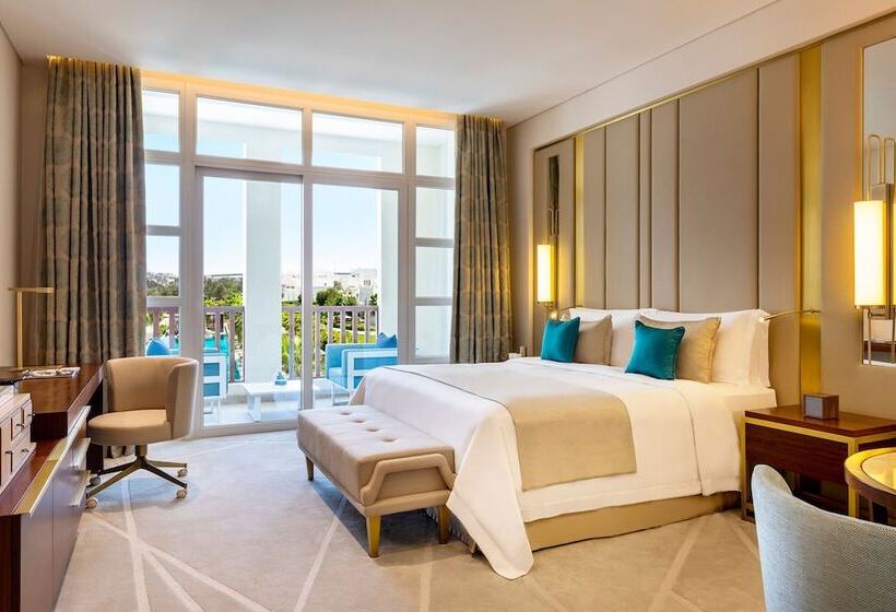 اتاق لوکس با چشم‌انداز استخر, Al Messila, A Luxury Collection Resort & Spa, Doha