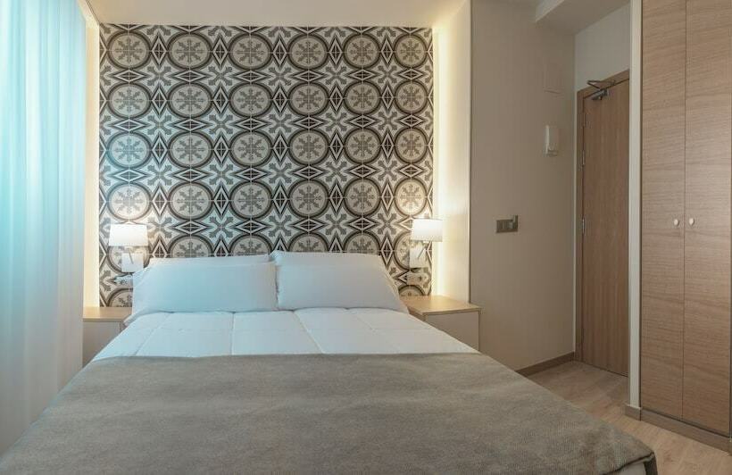 اتاق استاندارد یک نفره, Gastrohotel Boutique Rh Canfali