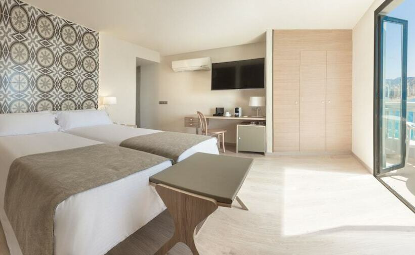 اتاق استاندارد با تراس و چشم‌انداز دریا, Gastrohotel Boutique Rh Canfali