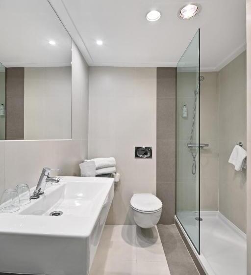 Quarto Triplo Estandar, Almudaina