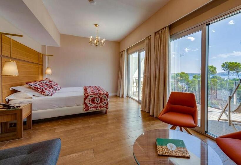 سوییت جونیور با بالکن, Coronado Thalasso & Spa
