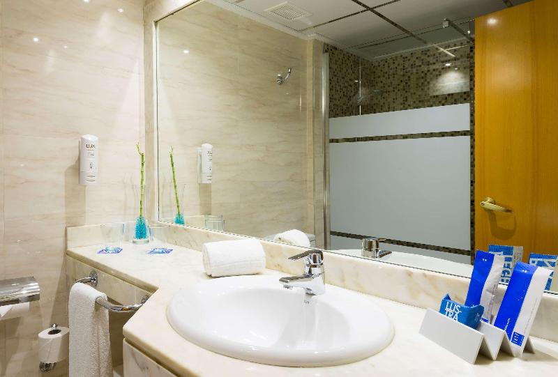 Номер Стандарт, Elche Centro Affiliated By Meliá