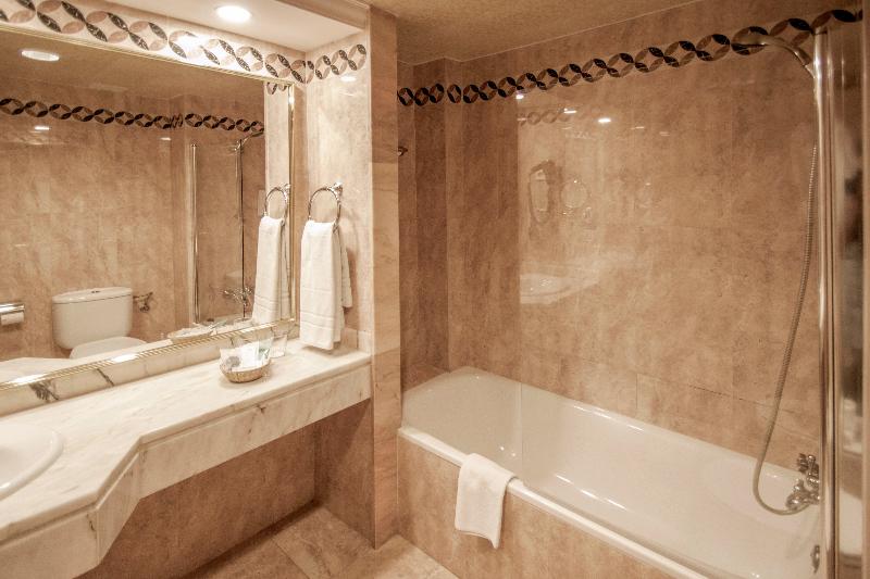 اتاق استاندارد سه نفره, Globales Cala Viñas - Adults Only 16+