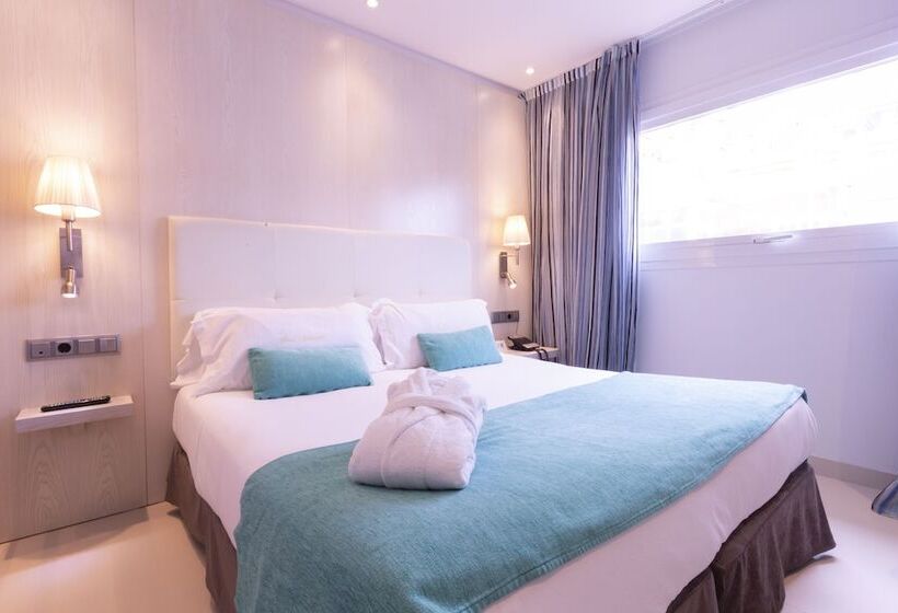 اتاق اکونومی یک تخته, Saratoga