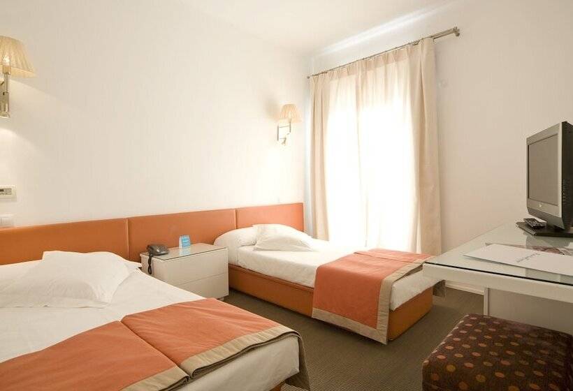 اتاق استاندارد سه نفره, Portofino Mallorca
