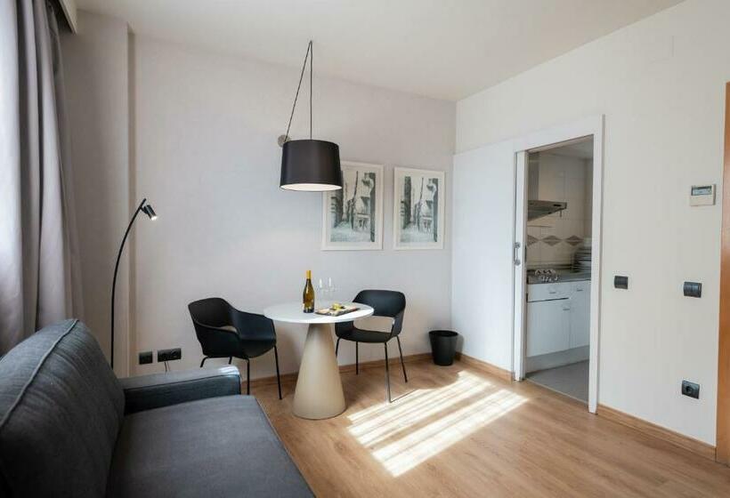 Номер Стандарт, Aparthotel Atenea Barcelona