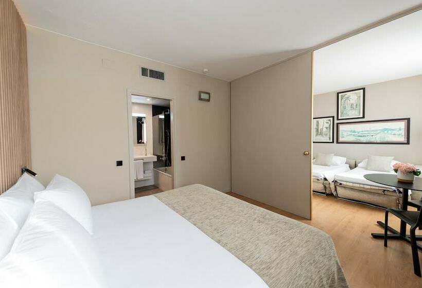 Четырехместный Номер Стандарт, Aparthotel Atenea Barcelona