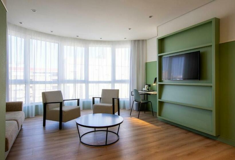 Suite, Eurostars Acteon