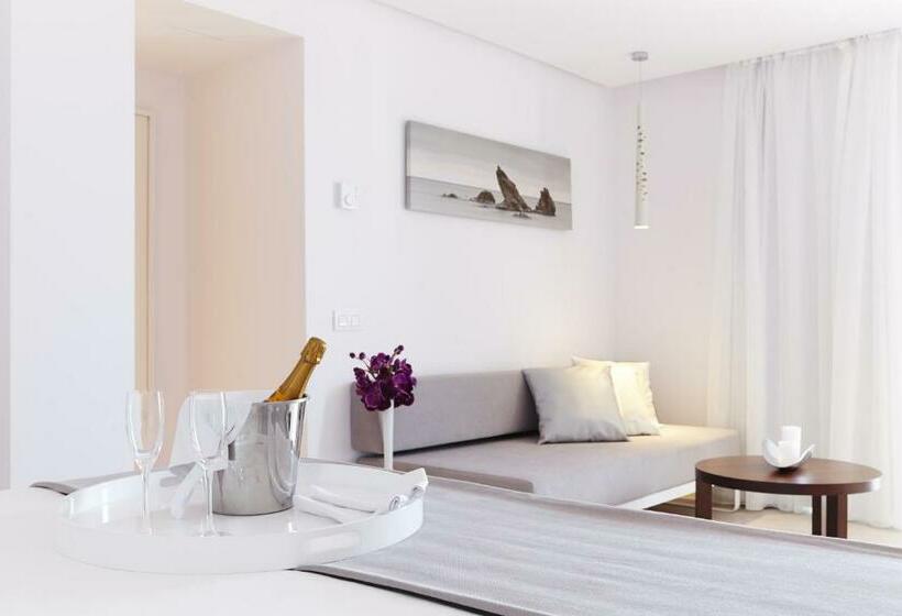 اتاق خانوادگی, Garbi Ibiza & Spa